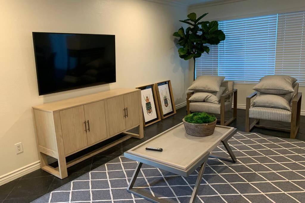 City Center Villa - Pool, Patio & Close To Beach! Huntington Beach Luaran gambar